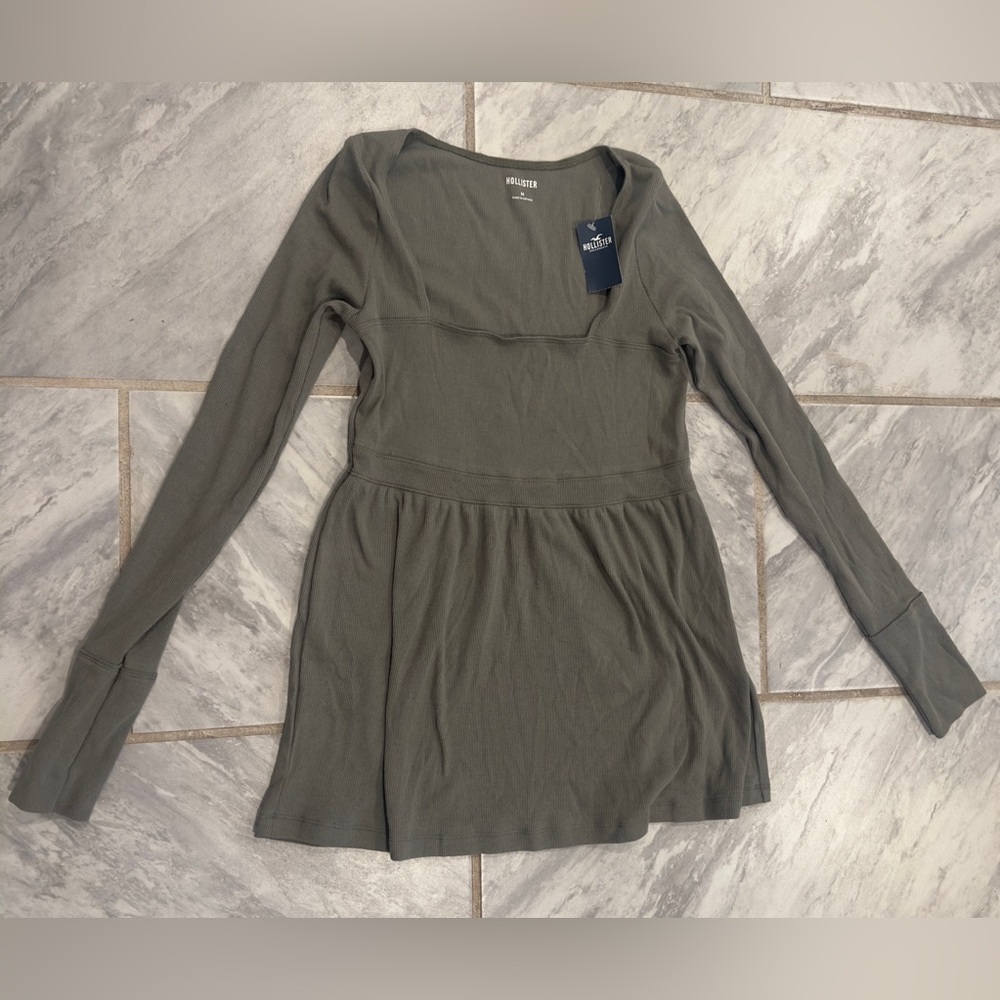 NWT Hollister Womens Green Baby Doll Long Sleeve Top Size Medium